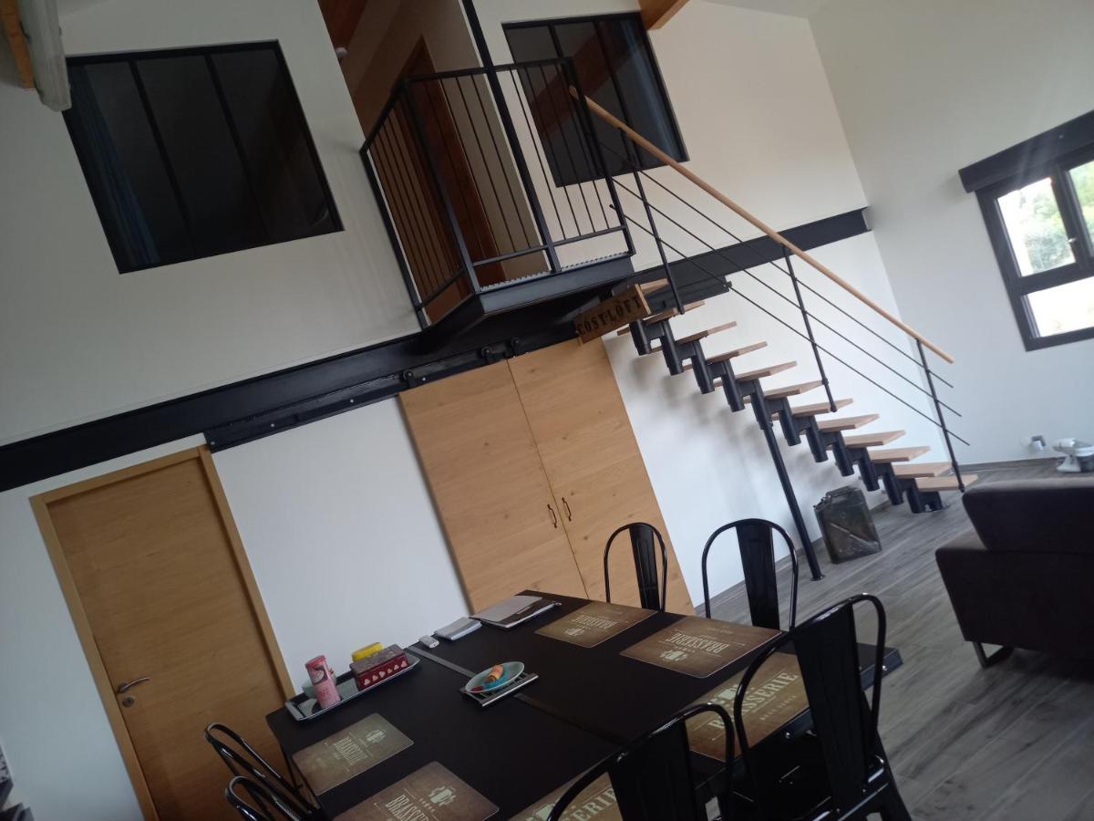 הוילה Aigues-Vives  Cosy-Loft Industriel , Jacuzzi , Wifi , 6 Personnes Max מראה חיצוני תמונה