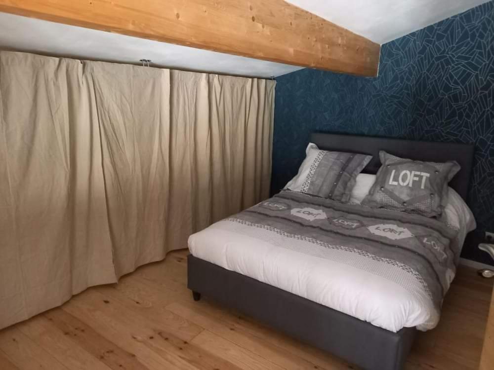 הוילה Aigues-Vives  Cosy-Loft Industriel , Jacuzzi , Wifi , 6 Personnes Max מראה חיצוני תמונה